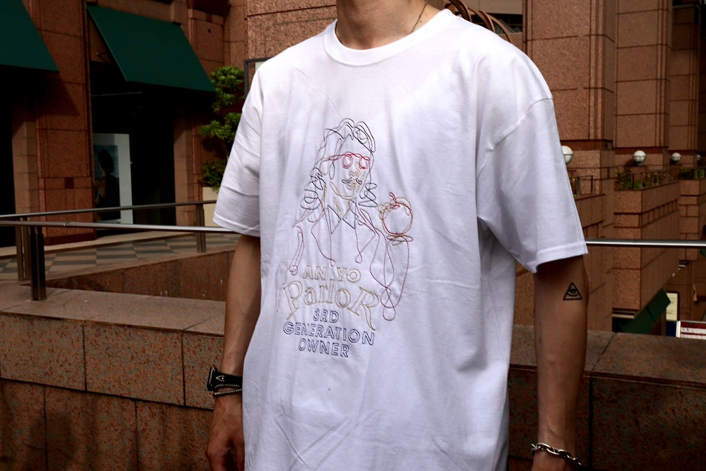AN YO PARLOR Embroidery T 《3rd generation owner (WH)》